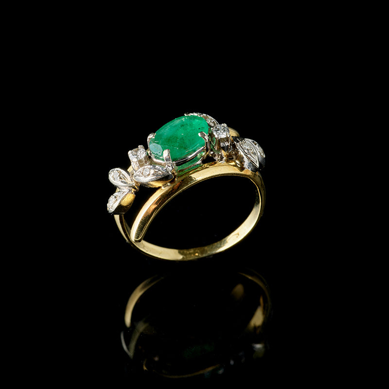 Ring - Emerald - Diamonds