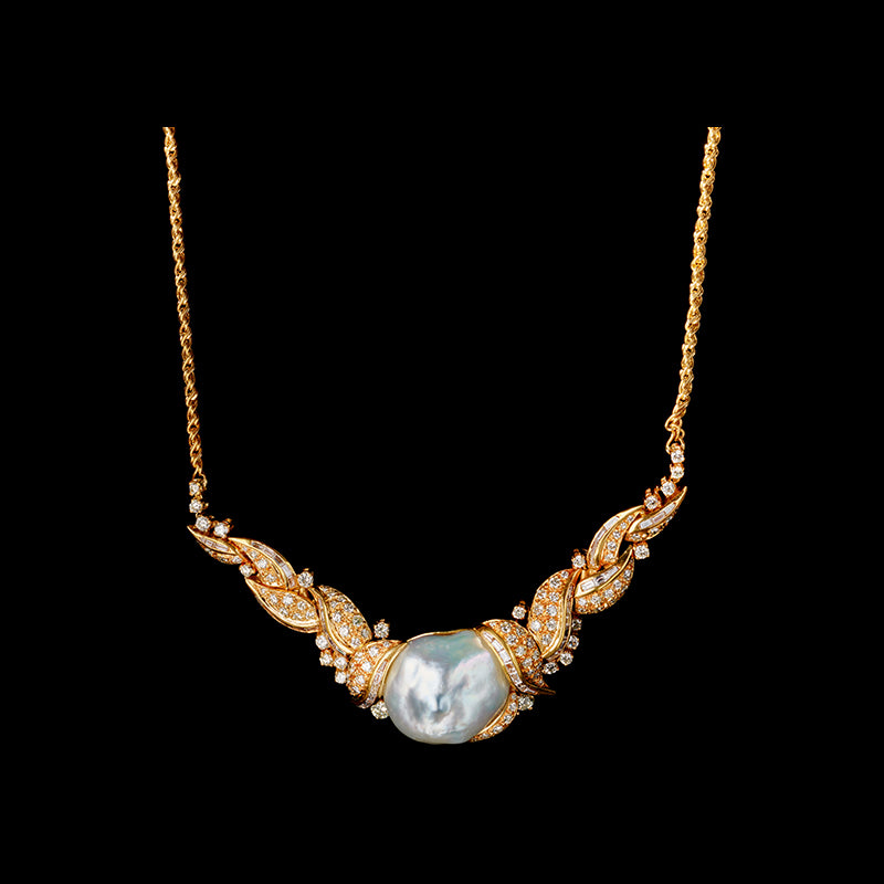 Necklace - Pearl - Diamonds