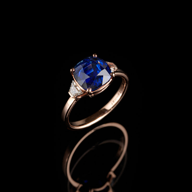 Solitaire - Blue Sapphire - Diamonds