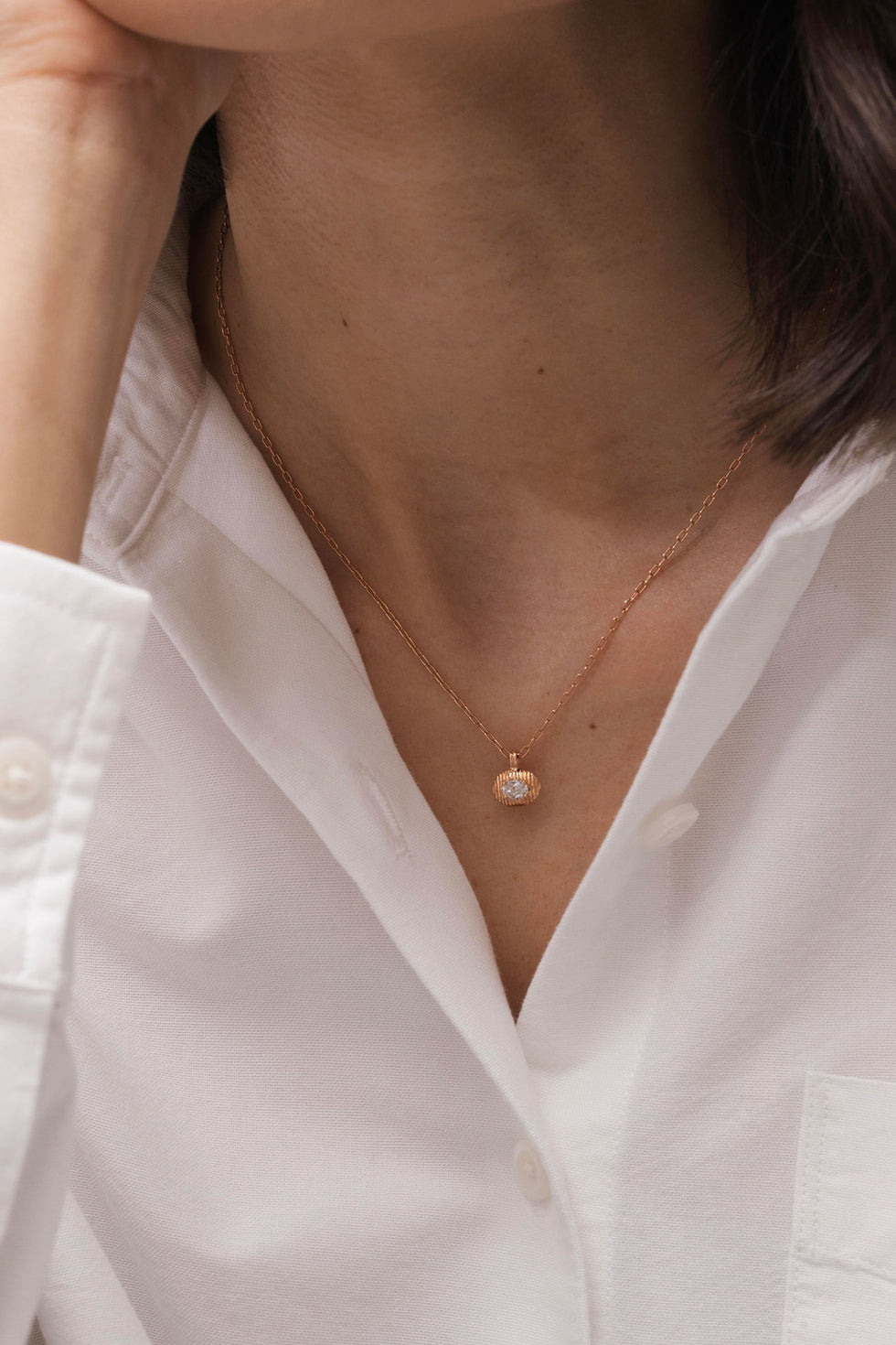 Aura Pendant - Diamond