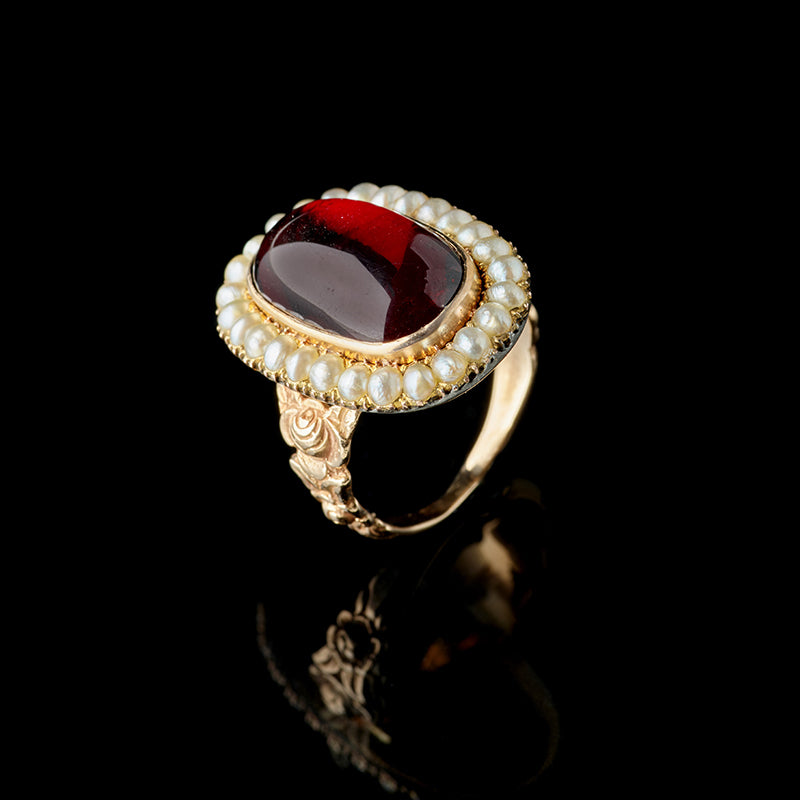 Ring - Pearls - Garnet
