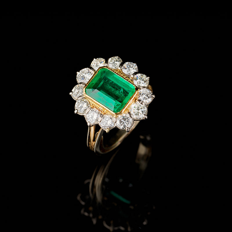 Ring - Emerald - Diamonds