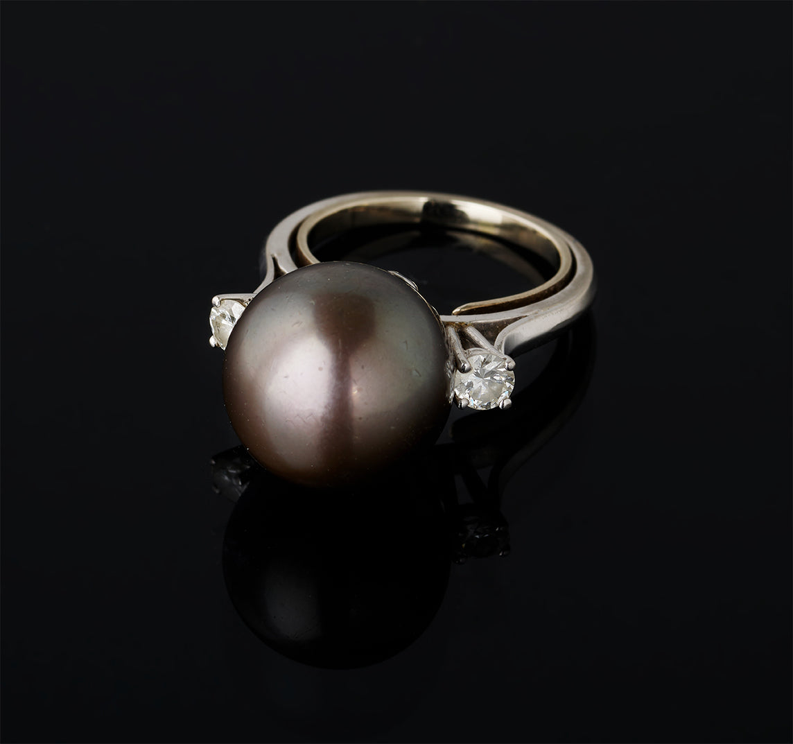 Ring - Black Pearl - Diamonds