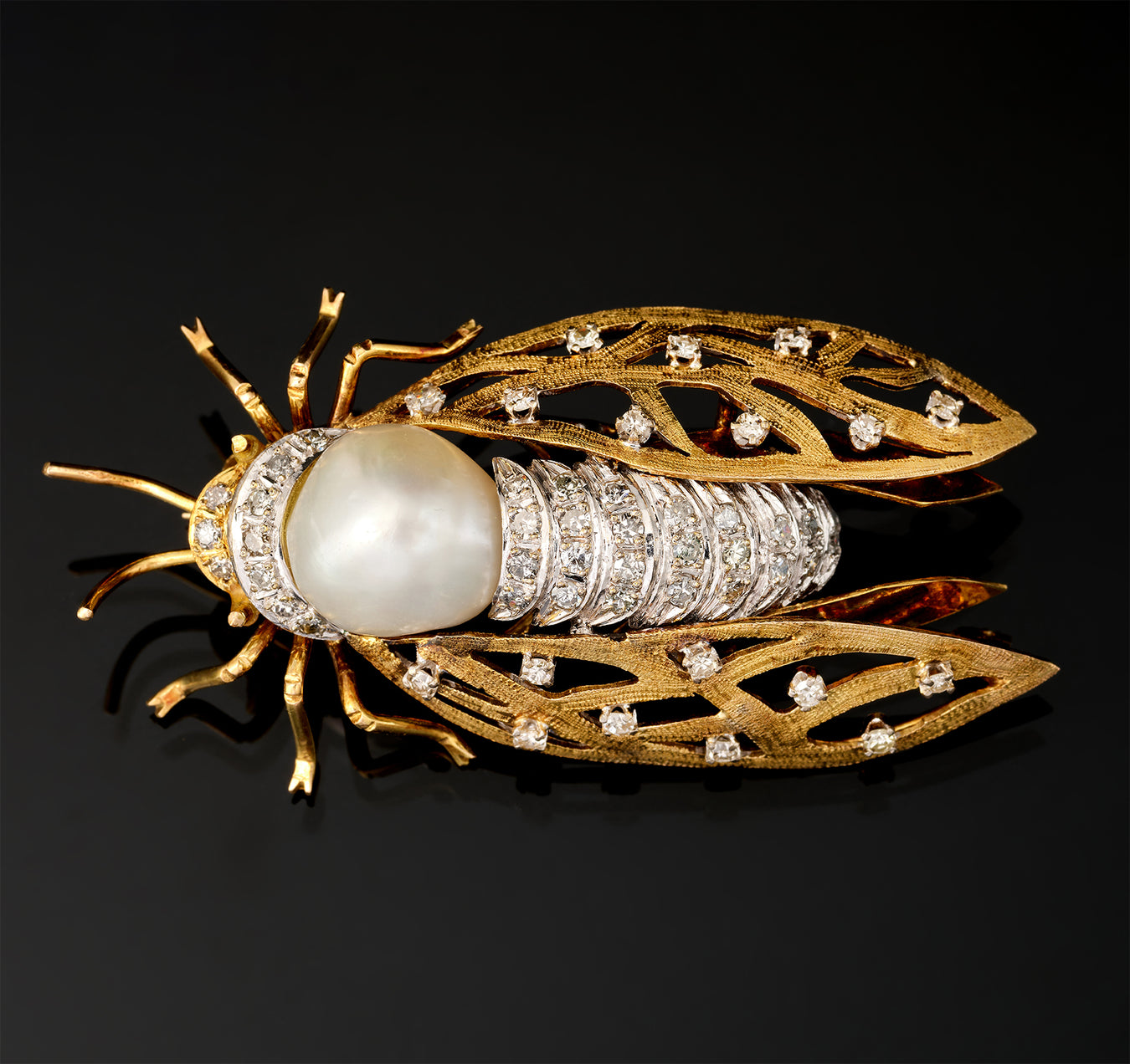 Brooch - White Pearl - Diamonds