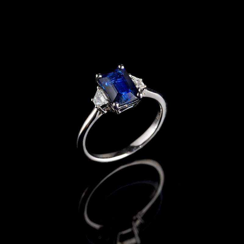 Bague - Saphir Bleu - Diamants