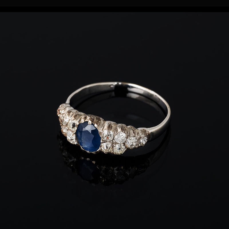 Bague - Saphir Bleu - Diamants