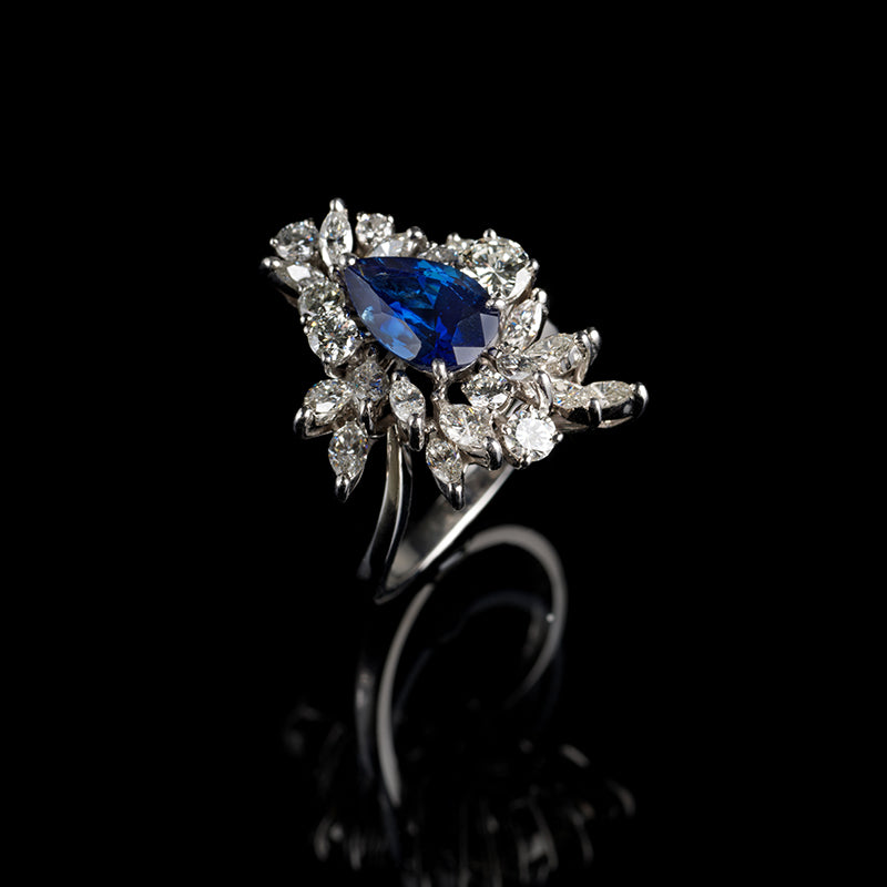 Bague - Saphir Bleu - Diamants
